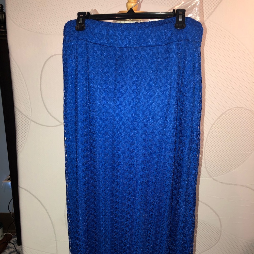 Elizabeth and Nicole long blue lace skirt